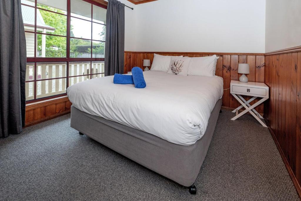 Kitty'S Cottages - Managed By Big4 Strahan Holiday Retreat Ngoại thất bức ảnh