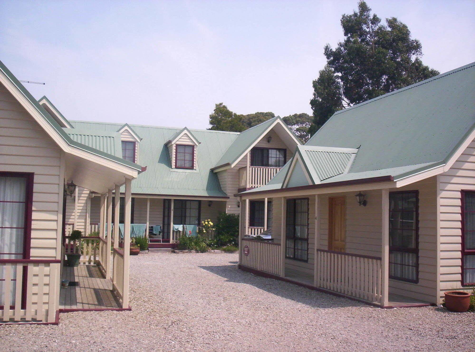 Kitty'S Cottages - Managed By Big4 Strahan Holiday Retreat Ngoại thất bức ảnh
